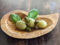 Coș gourmet cu 9 produse grecești premium – cadou ideal pentru gurmanzi