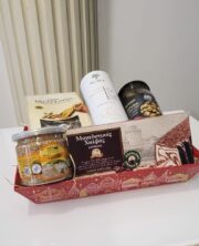 Cutie festivă cu 5 produse gourmet
